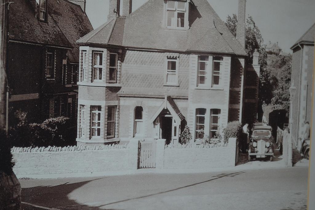 The Sandhaven Bed & Breakfast Swanage Exterior photo